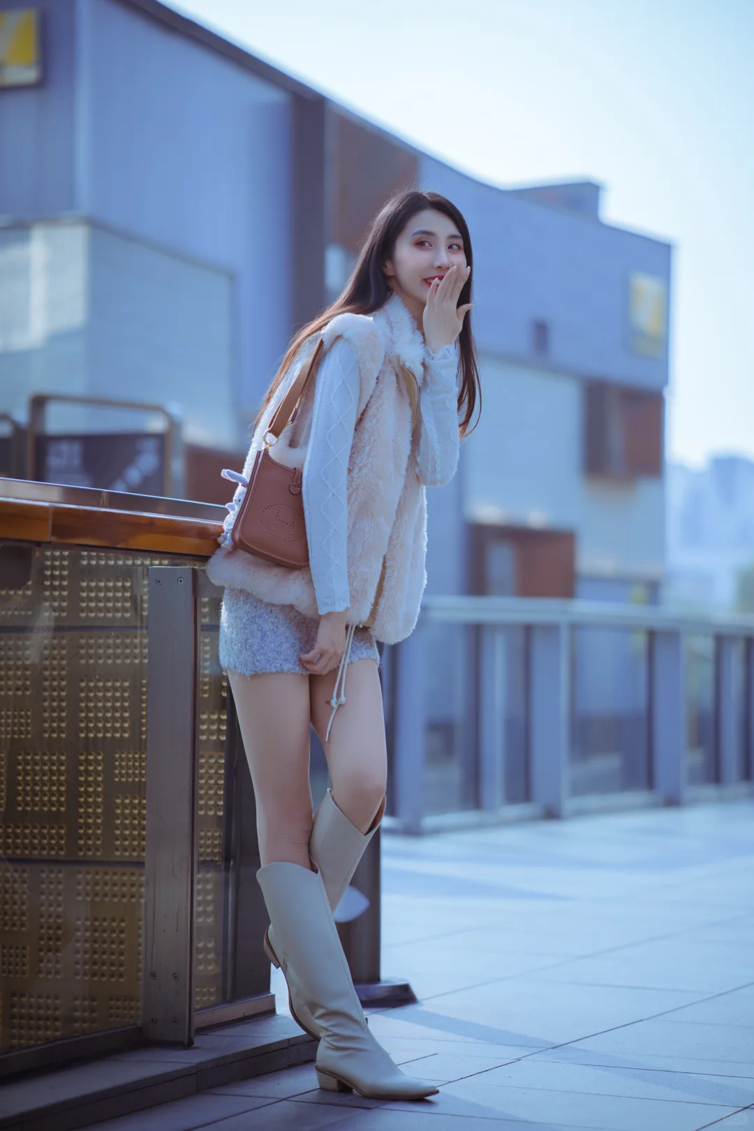 带老婆来三里屯试试新买的镜头