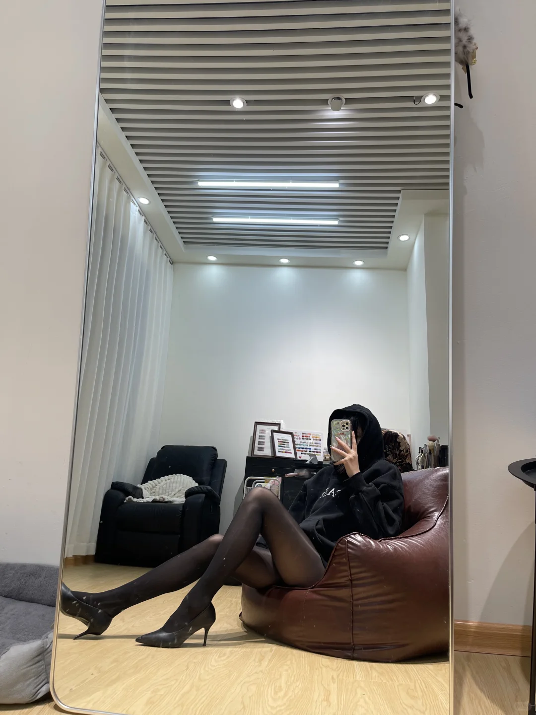 173/55、黑色丝袜、高跟鞋、好爱自己的身材