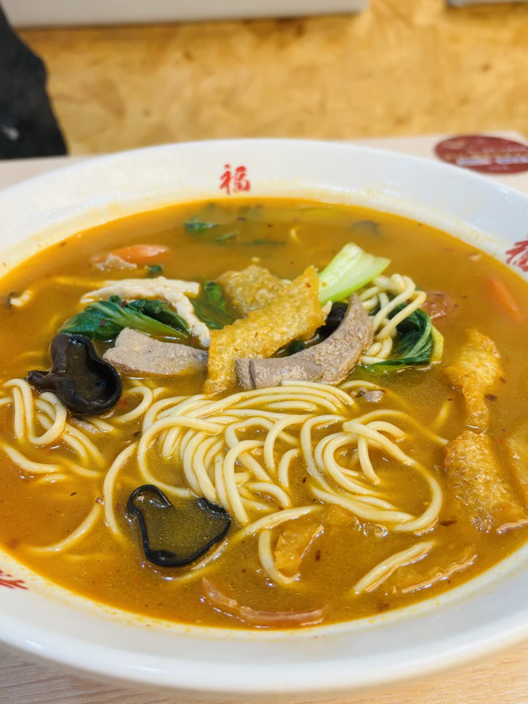 鸿福面馆的「全家福」真·一碗入魂！