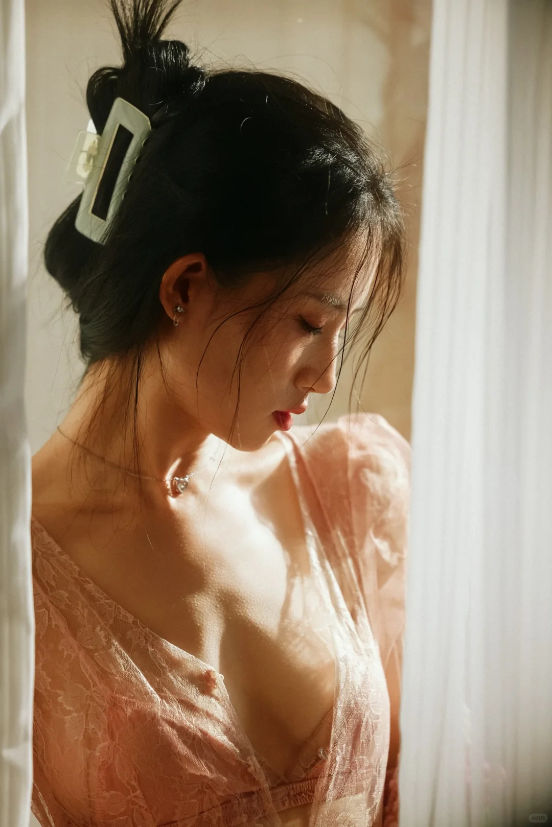 要我明媚还要我妩媚