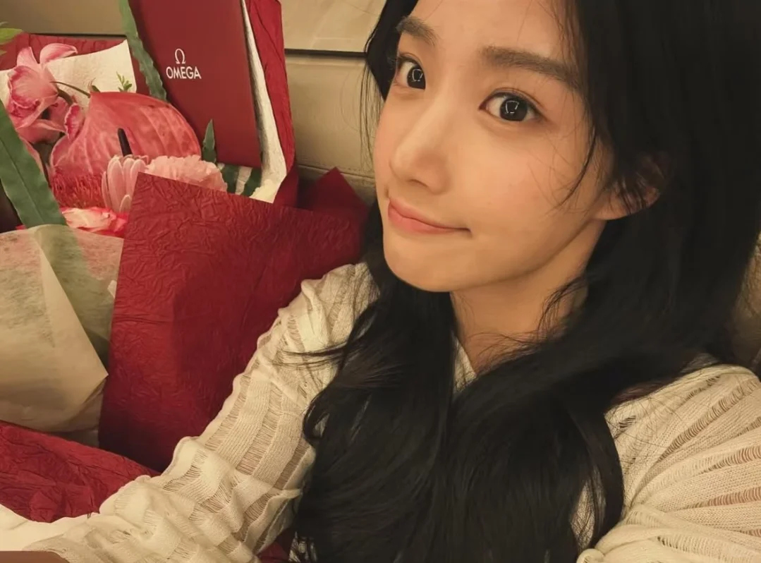 看看你们的卢昱晓美照库存