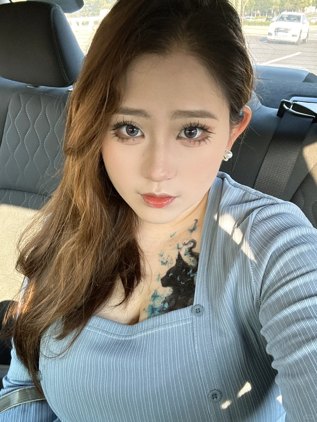 好浓厚的人妻感