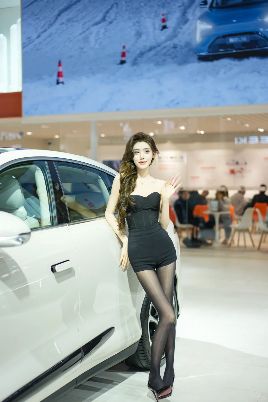 郑州车展 性感妩媚 闪电喵喵