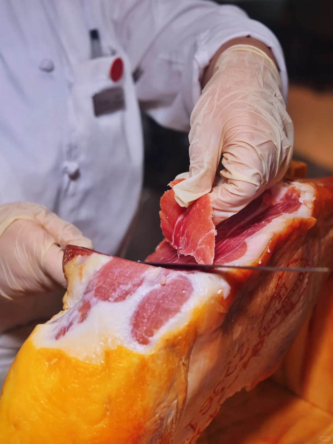 在滨江2727，独揽浦江秋色与蟹宴风华