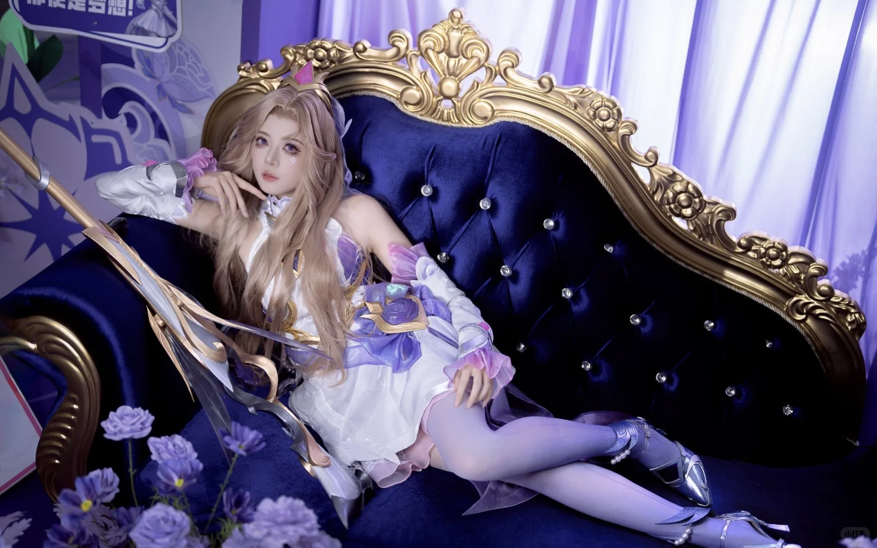 《LOL》主持人骆歆水晶玫瑰女警COS美照