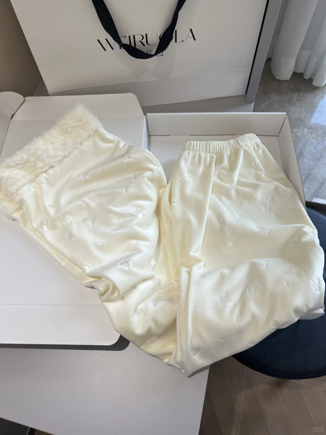 纯欲感好足的美女感睡衣✨