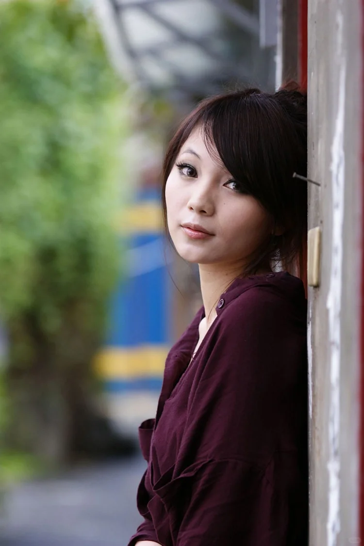 性感身材靓丽的美女让人心动！