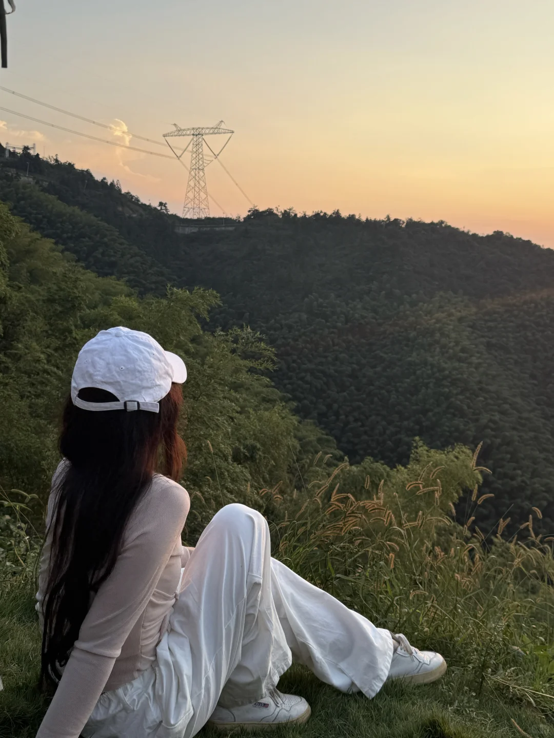 来山顶看一场橘子味的日落