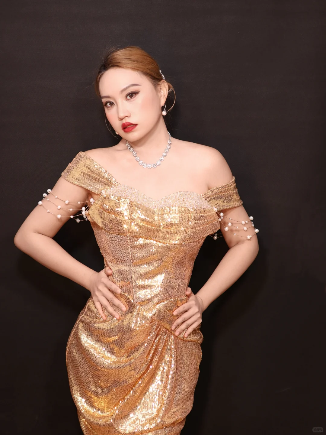 听说发照片就有通告