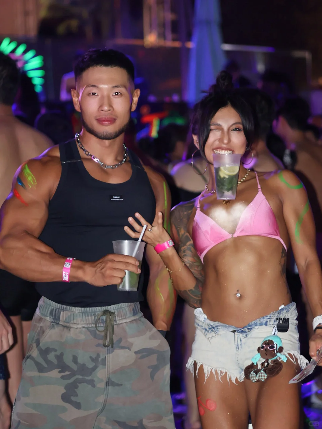 “黑月光”✖️“荧光”