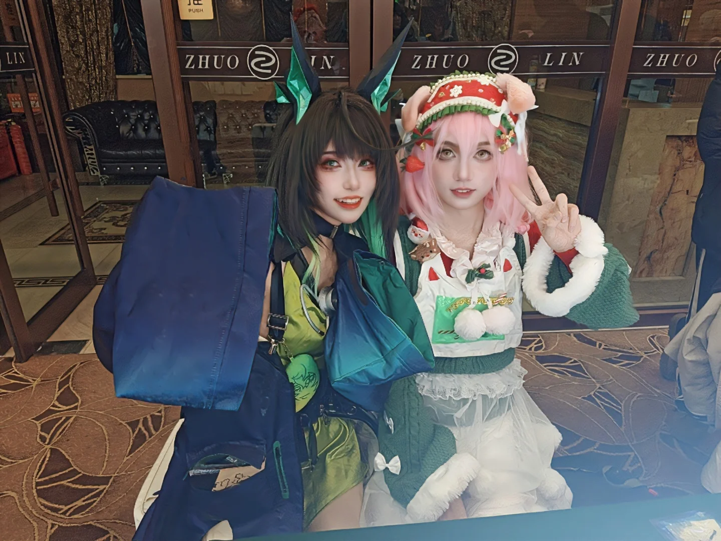 我们明日方舟最香艳的游戏攻略制作人