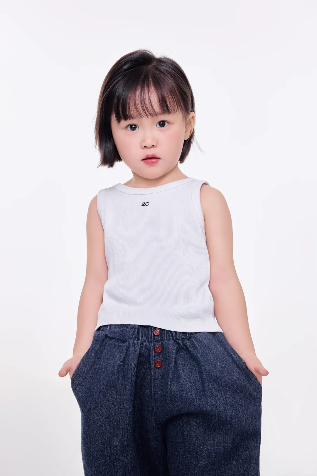 模卡新鲜出炉 姐妹俩怎么不笑呢好严肃😆😆