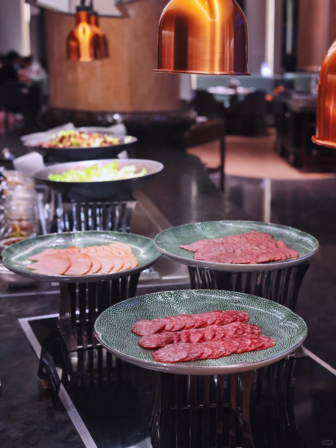 在滨江2727，独揽浦江秋色与蟹宴风华