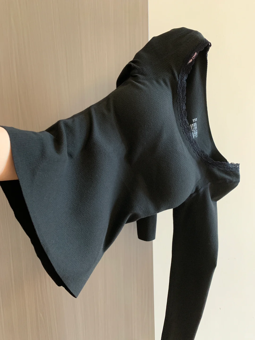 绝美纯欲的入冬战衣绝了！显胸圆腰细好sexy！