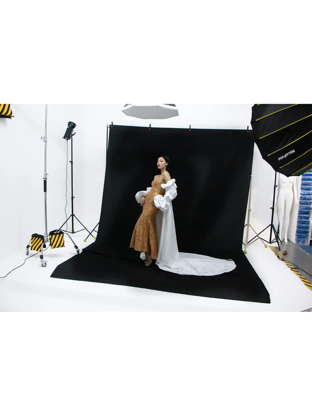 🎥左滑查看拍摄花絮，现场直播精彩幕后