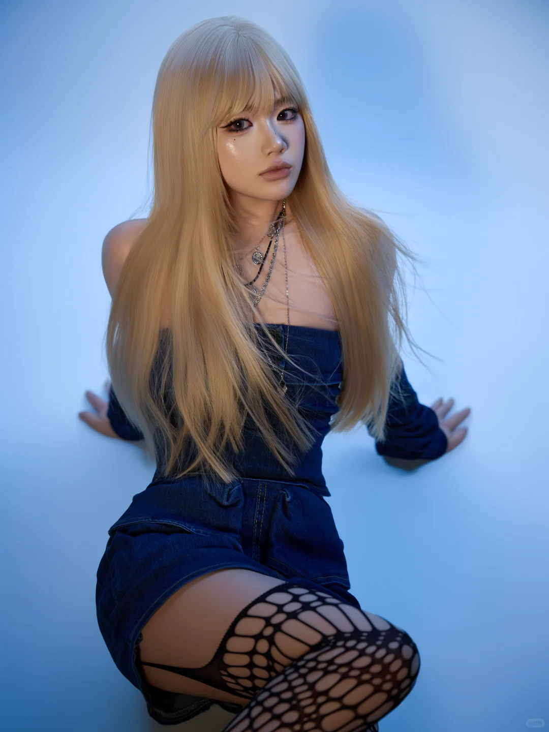 不讨好世界的千禧辣妹风写真✨