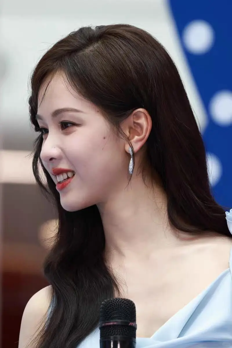 明星生图——陈都灵