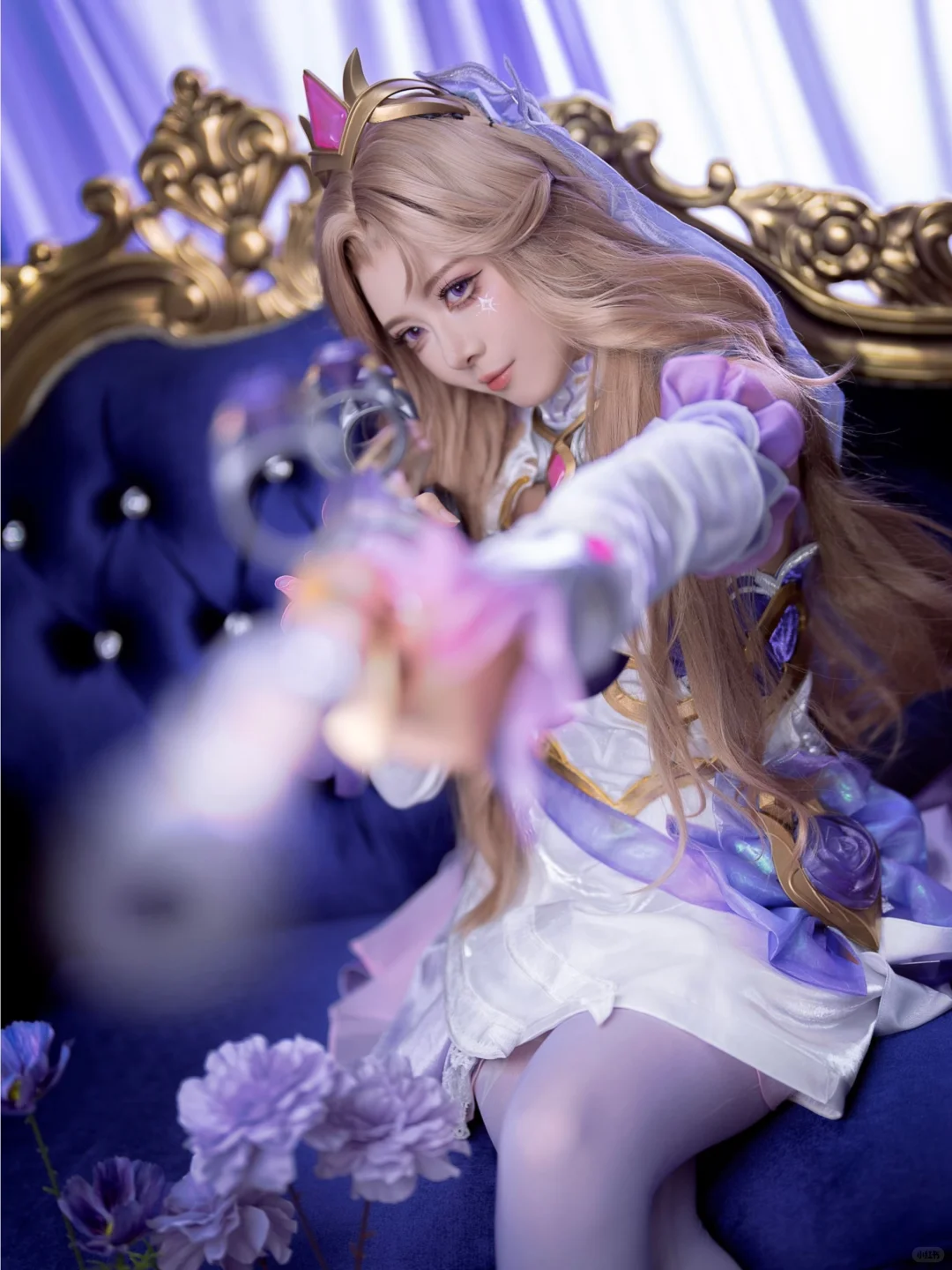 《LOL》主持人骆歆水晶玫瑰女警COS美照