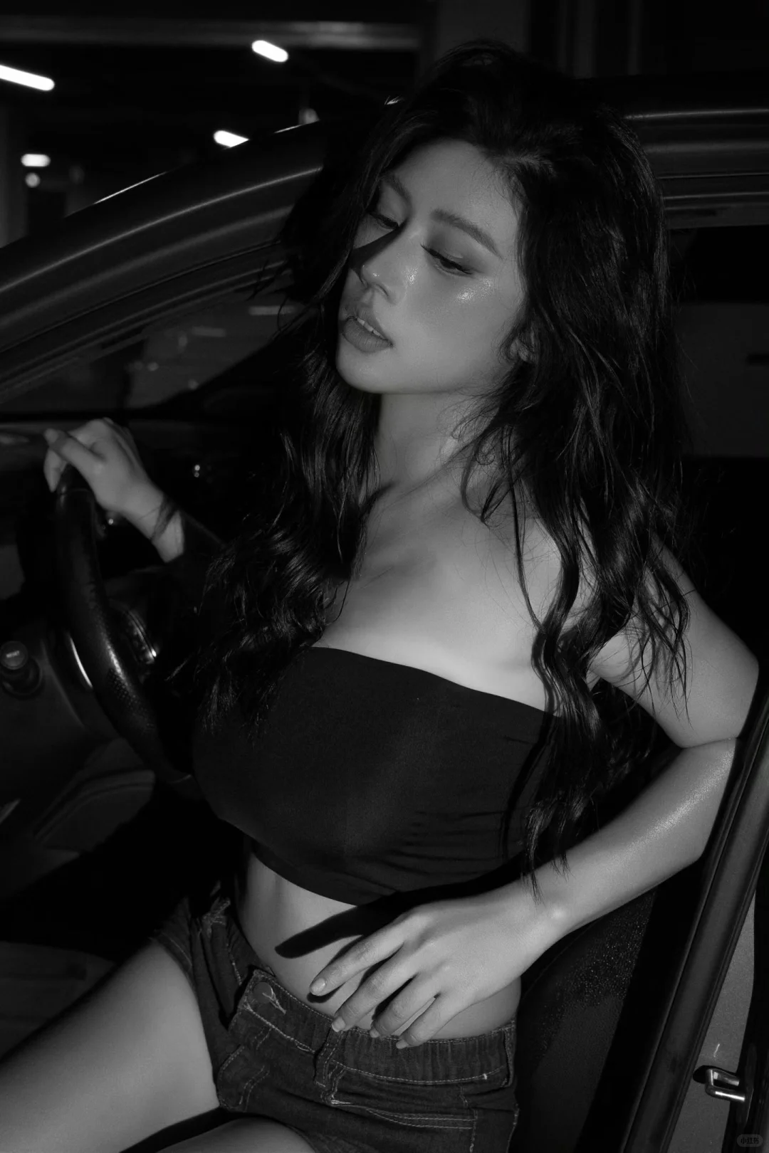 黑色系写真｜酷飒与性感并存