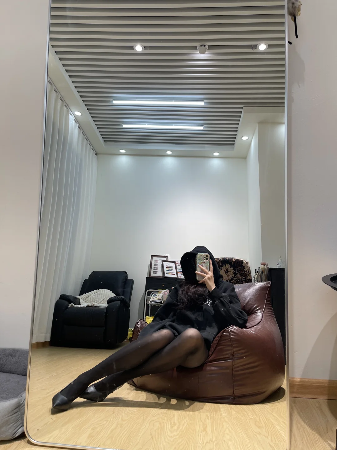 173/55、黑色丝袜、高跟鞋、好爱自己的身材