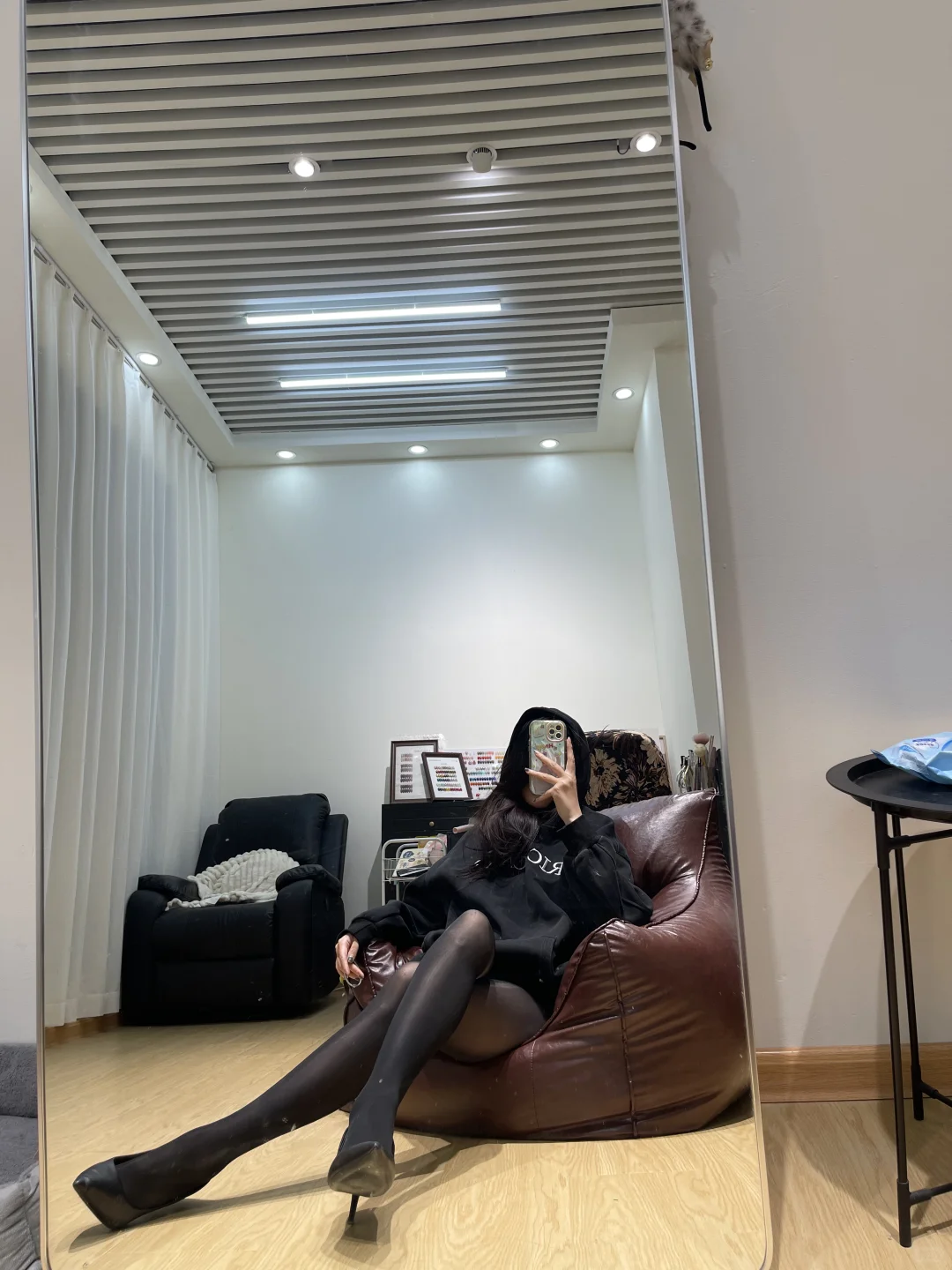 173/55、黑色丝袜、高跟鞋、好爱自己的身材