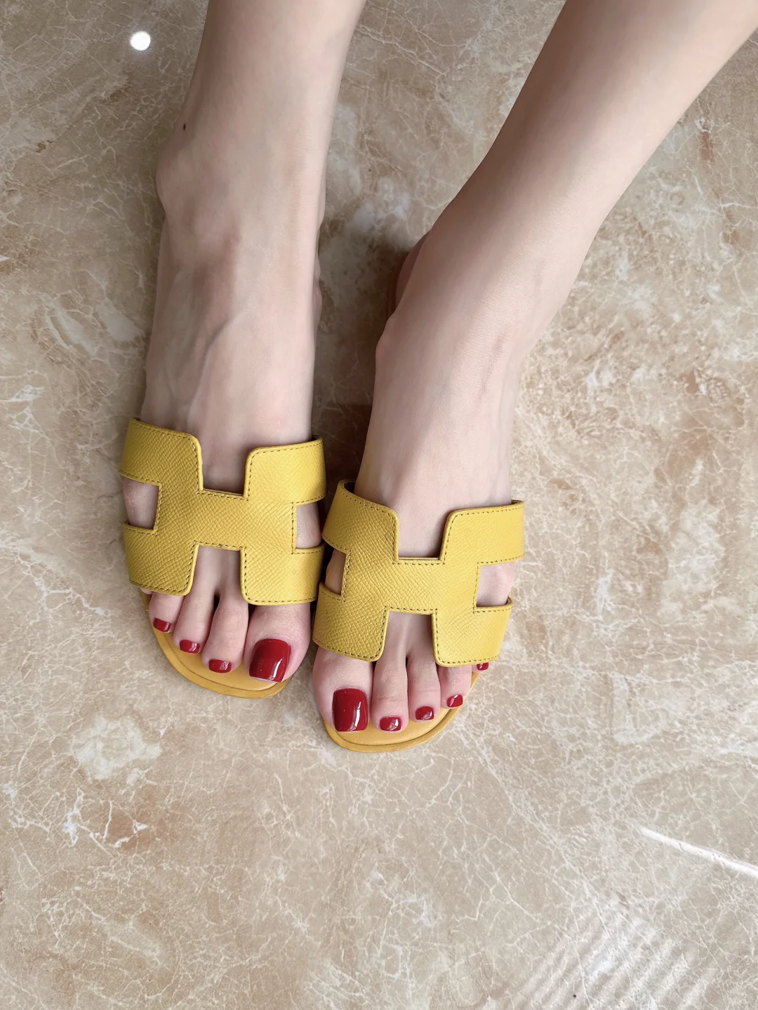 正红色才是jiojio的万能色~