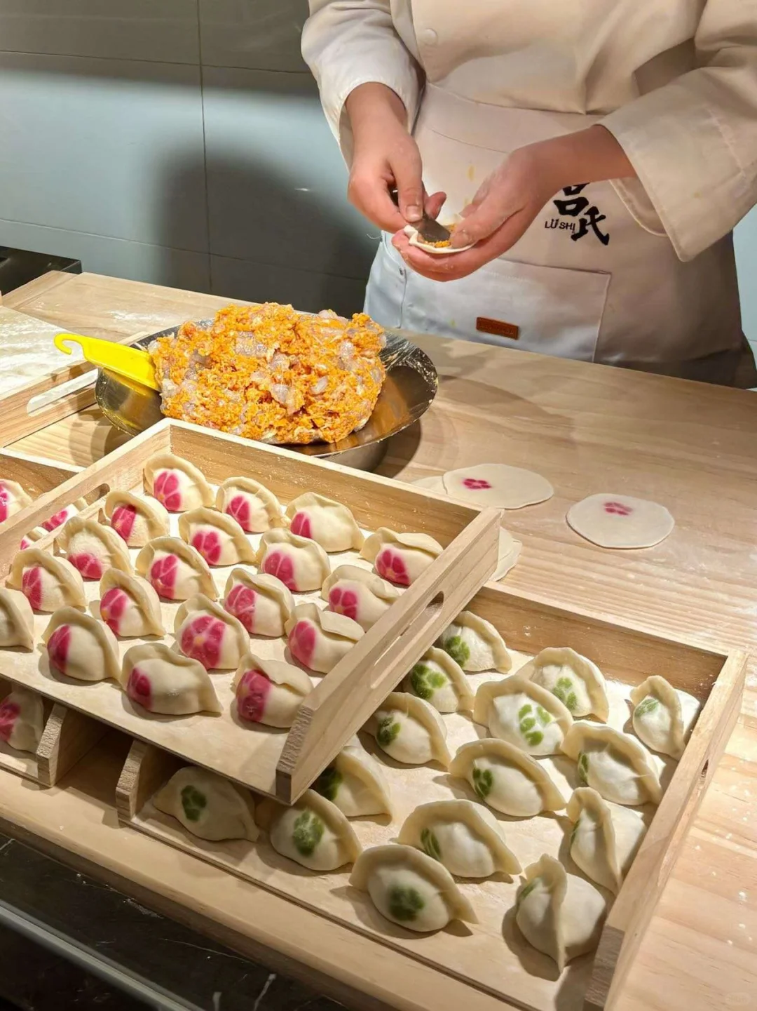 天主教堂旁，把海鲜疙瘩汤吃个痛快！🦑