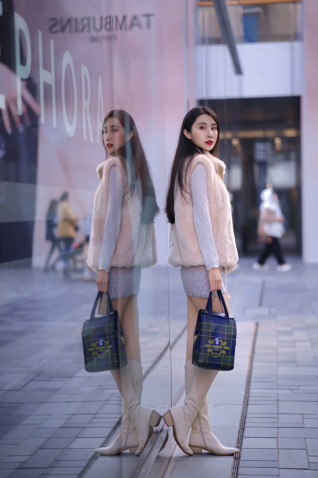 带老婆来三里屯试试新买的镜头