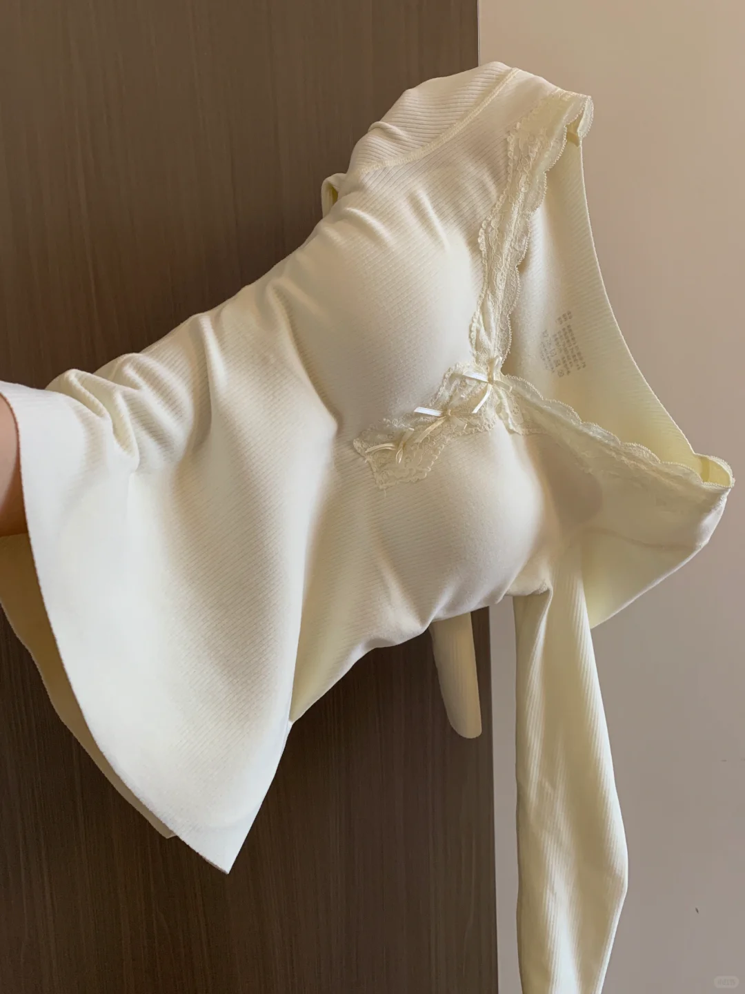 绝美纯欲的入冬战衣绝了！显胸圆腰细好sexy！