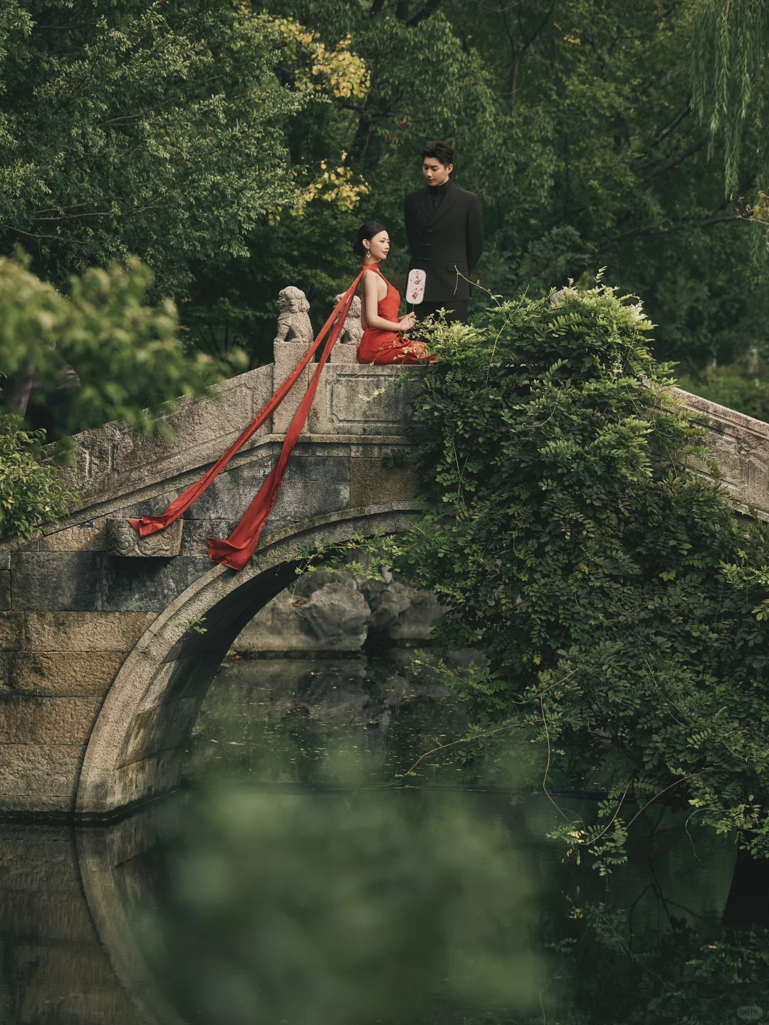 被中国红硬控30s！新中式也太撩人了