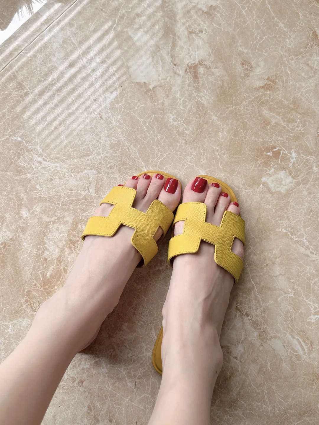 正红色才是jiojio的万能色~