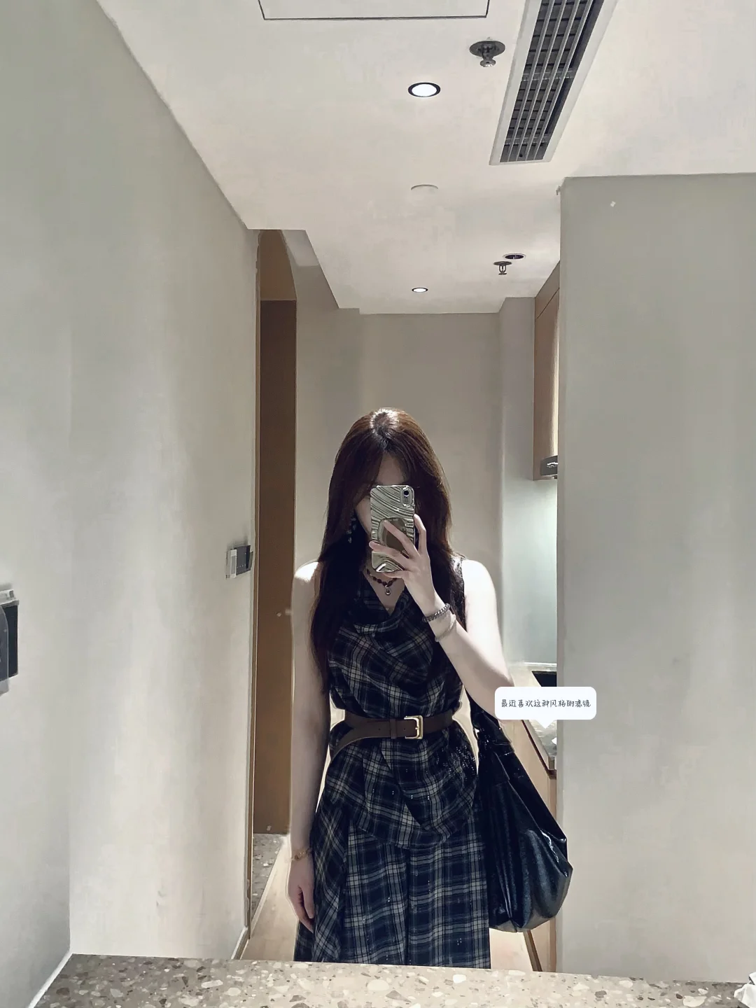 海边穿这套太出片了吧