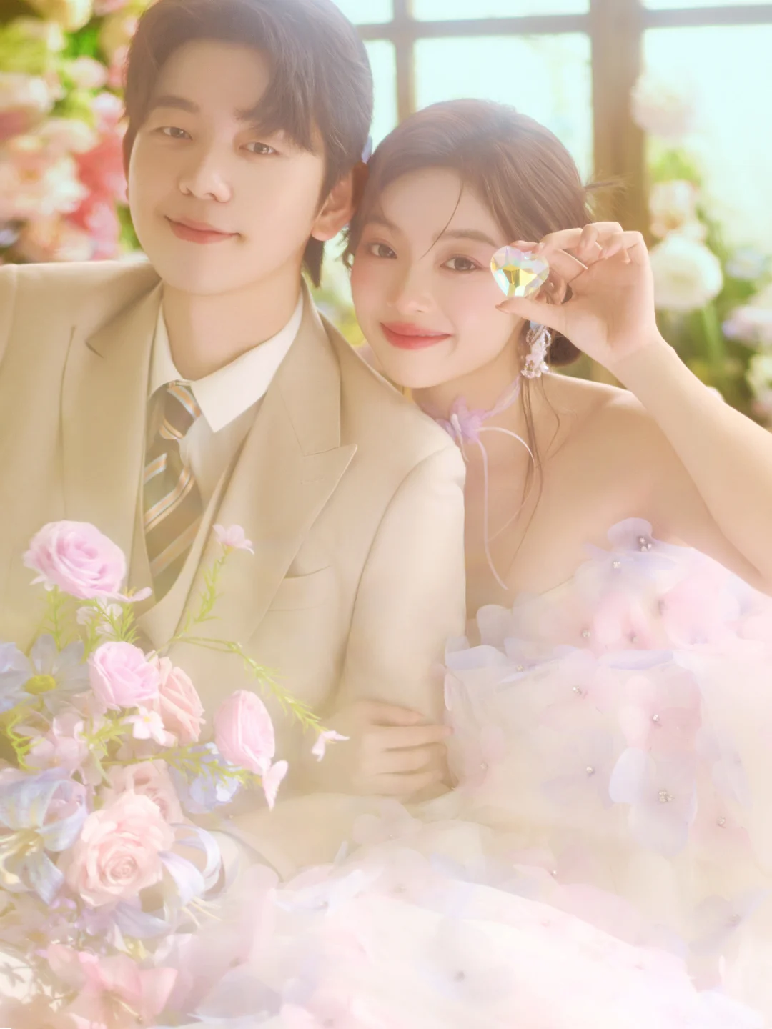 花房婚纱照封神❗️原来爱情真会开出满室繁花
