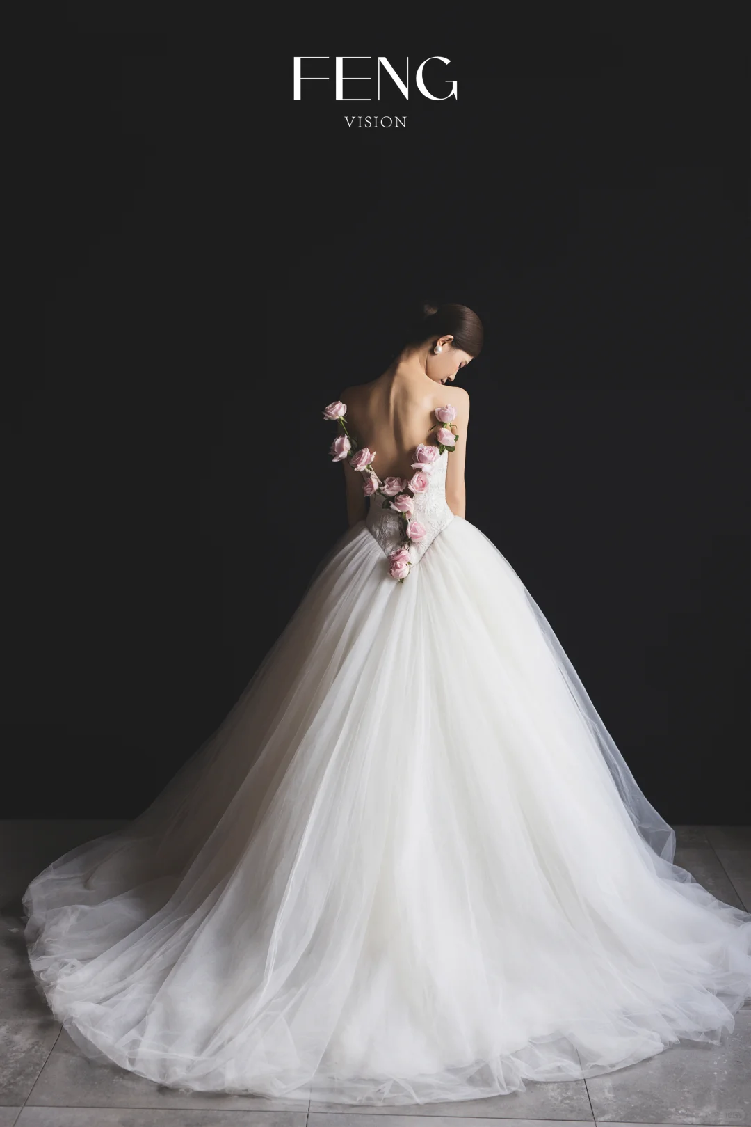 FENGVISION客片｜暗红光影💐美背与花