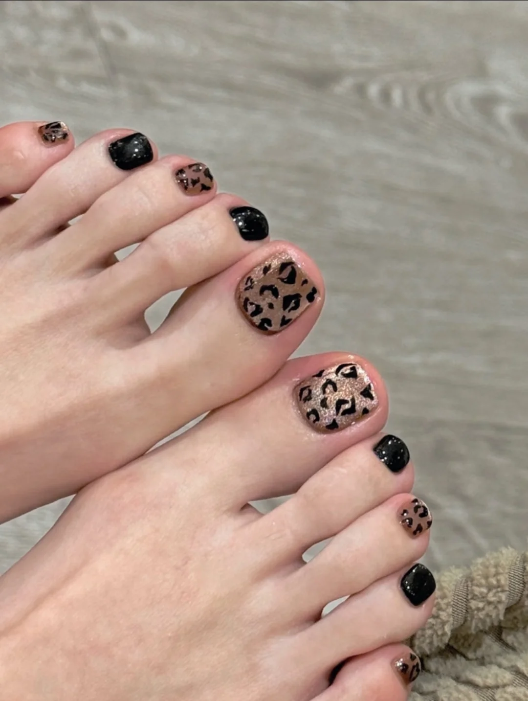 秋天的第一个脚趾甲