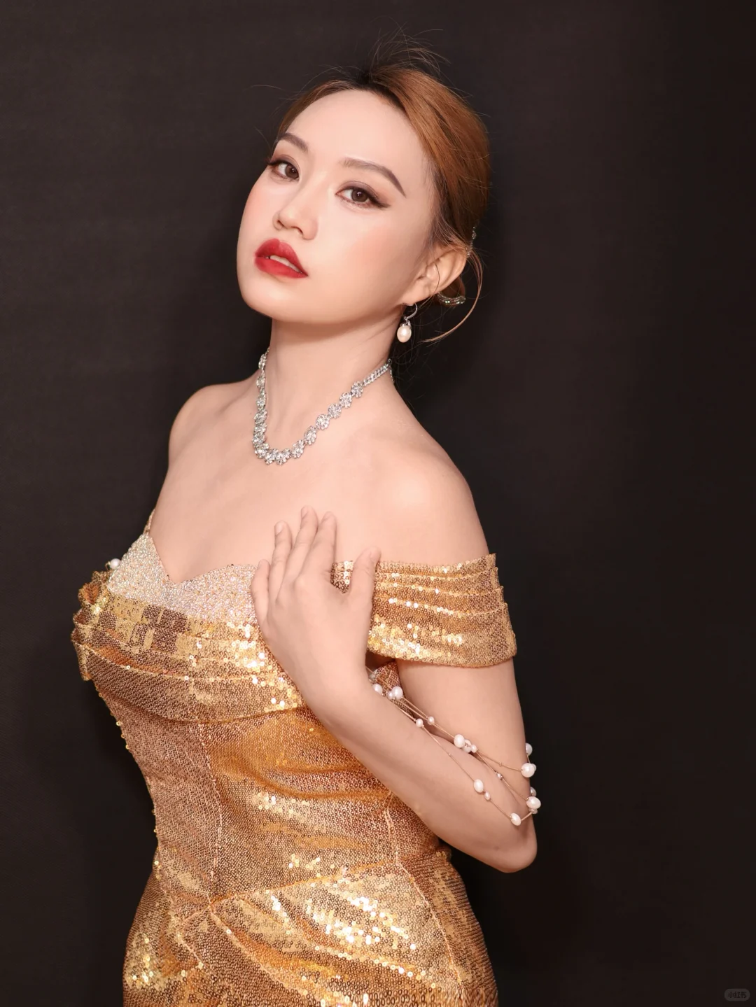 听说发照片就有通告