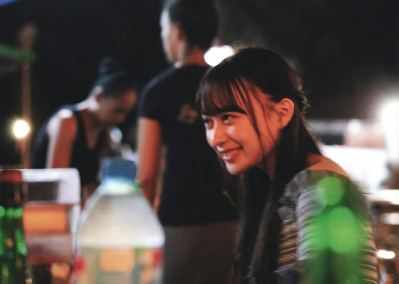 写真集《光的角度》by 铃木绚音：捕捉每一个