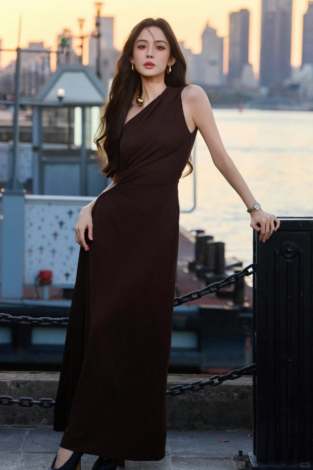 娜扎 复古港风美到腿软