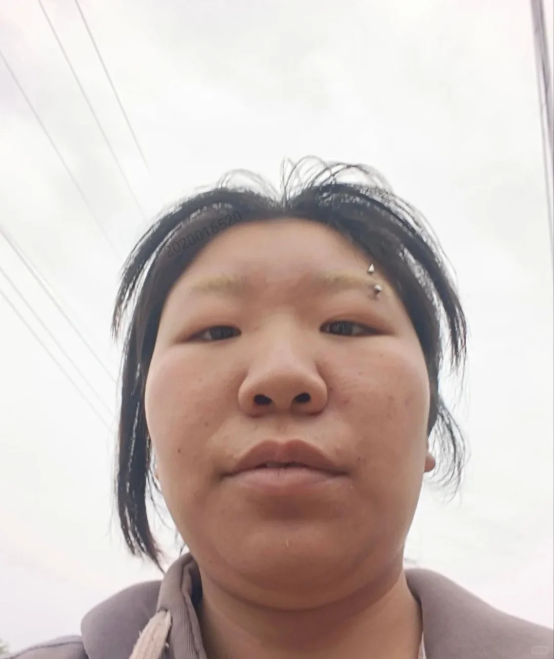 我现在觉得自己是世界上最丑的人