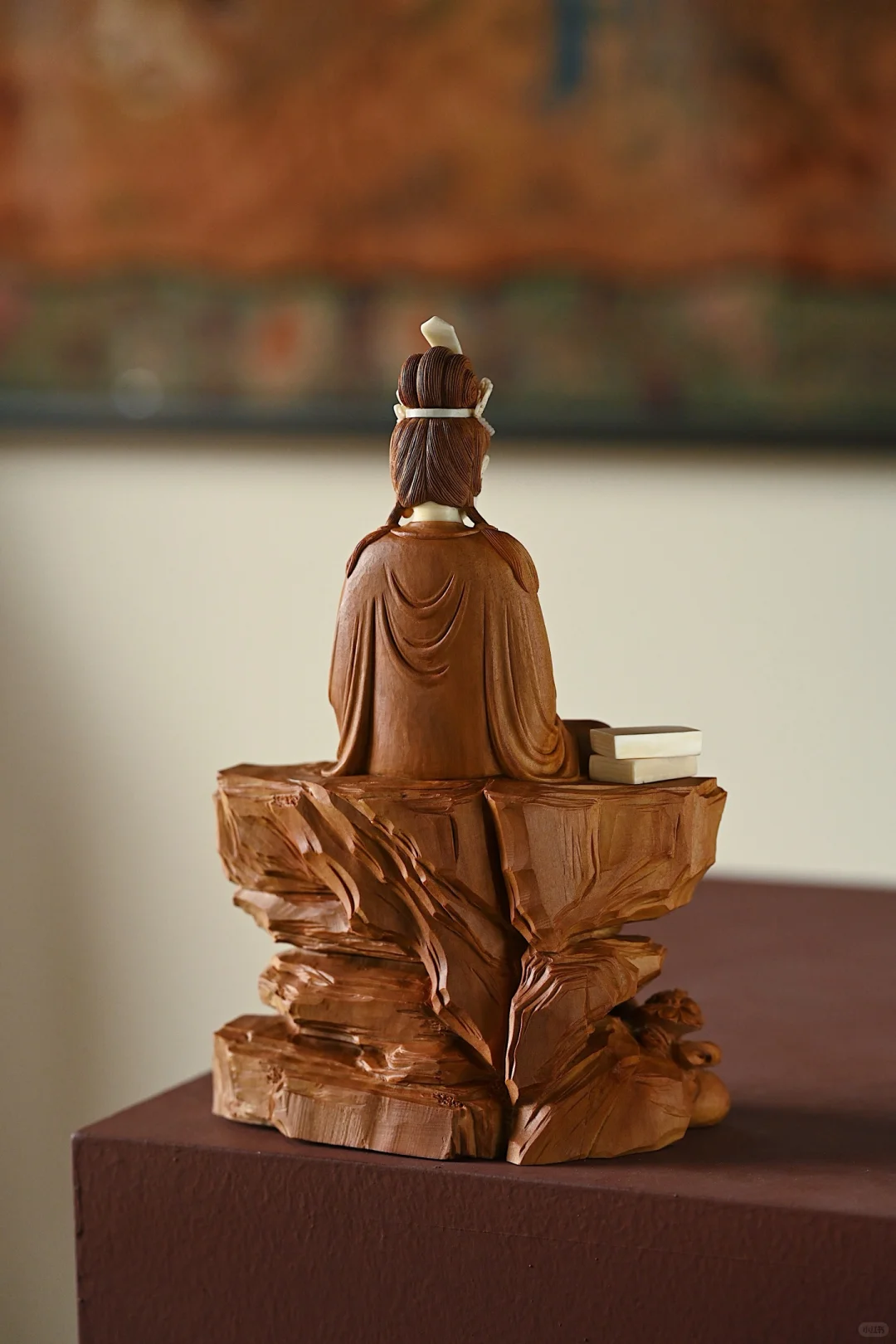 老山檀雕出慈悲相｜连衣纹都藏着经文