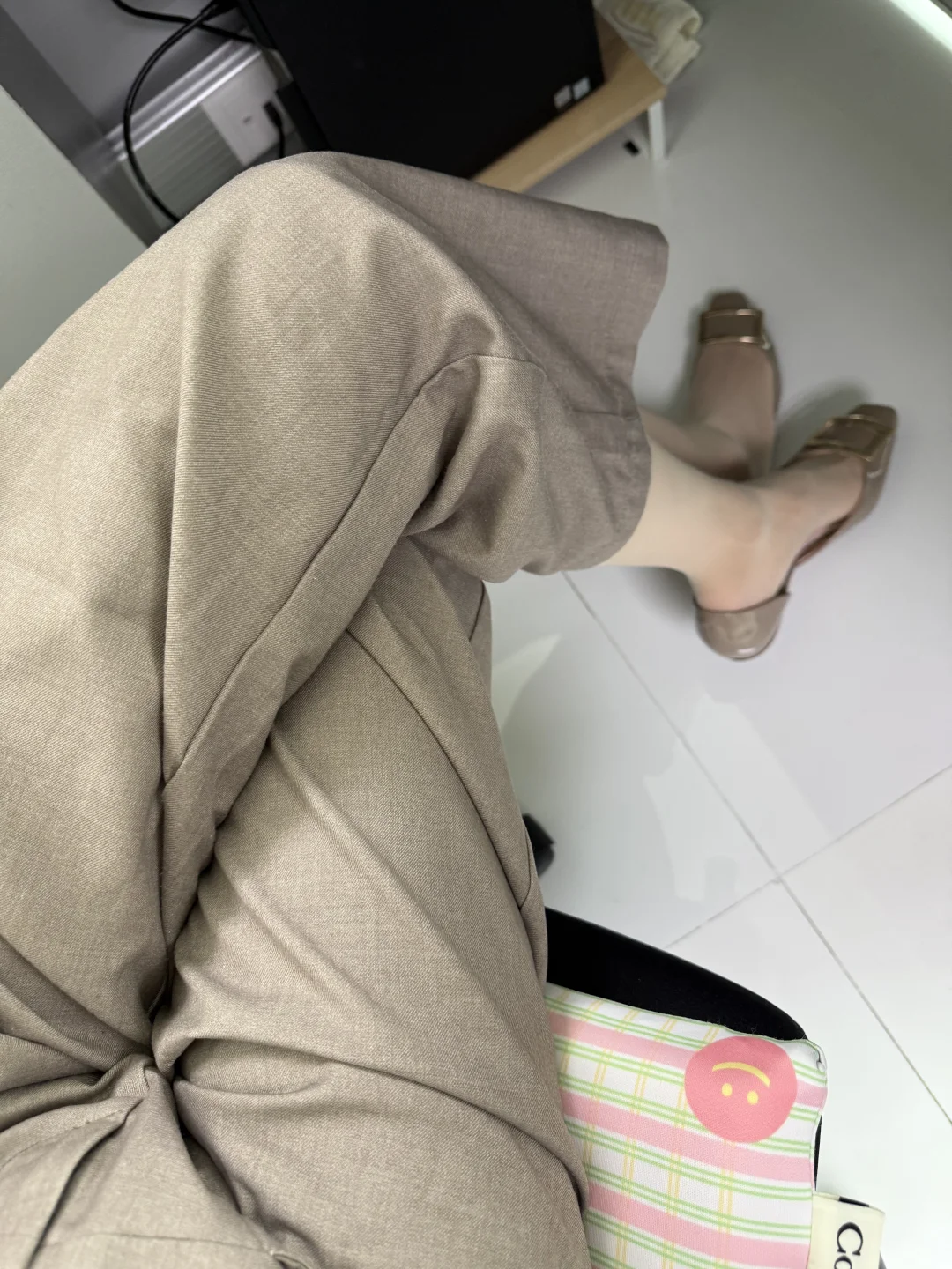 温柔姐姐风｜肉丝裤里丝ootd