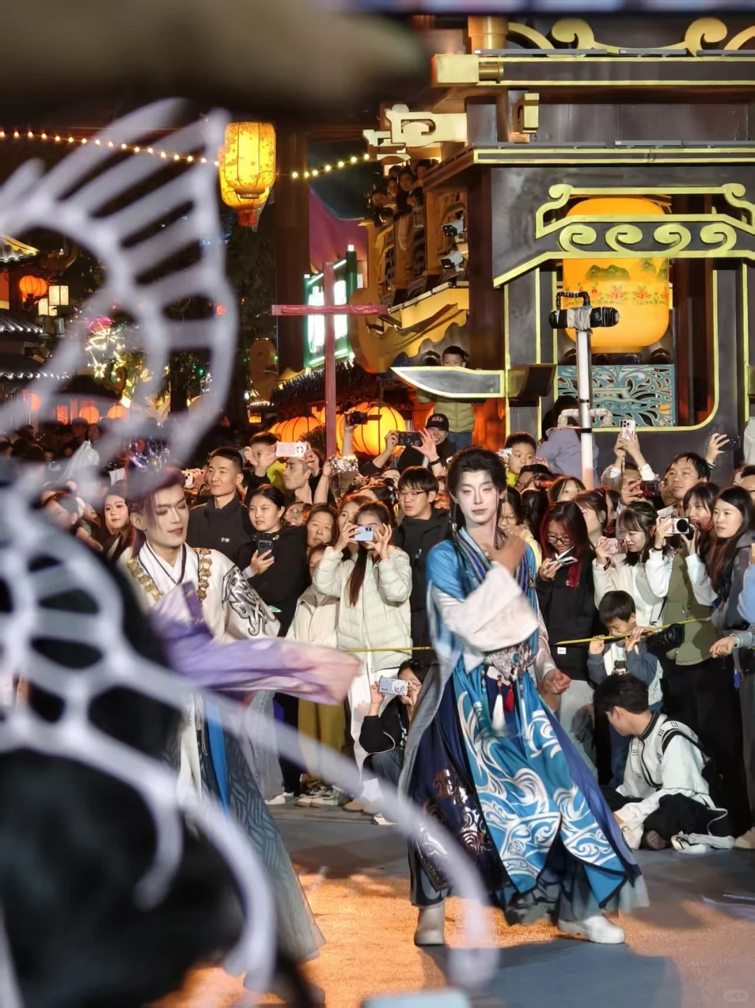 求助姐妹们！这个蓝衣服的