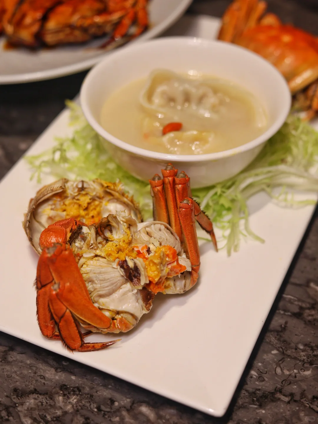 在滨江2727，独揽浦江秋色与蟹宴风华