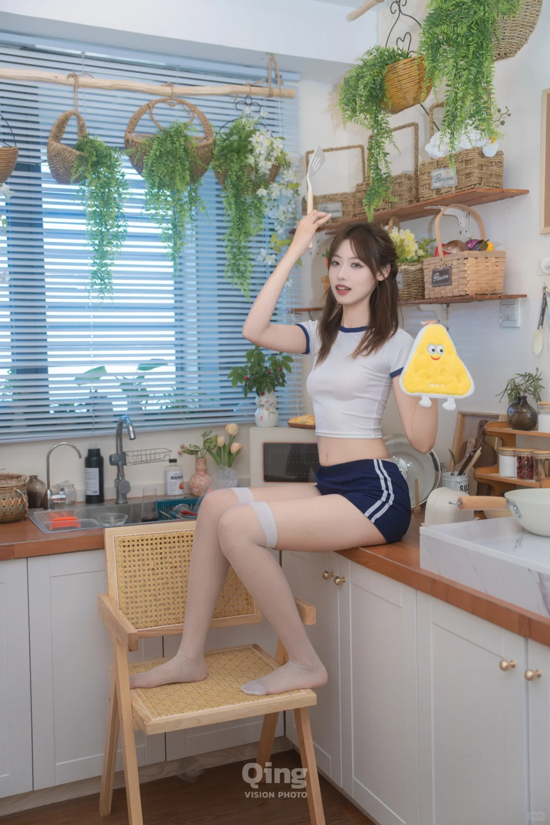 厨房拍水手服OL大片｜超详细布光+相机设置