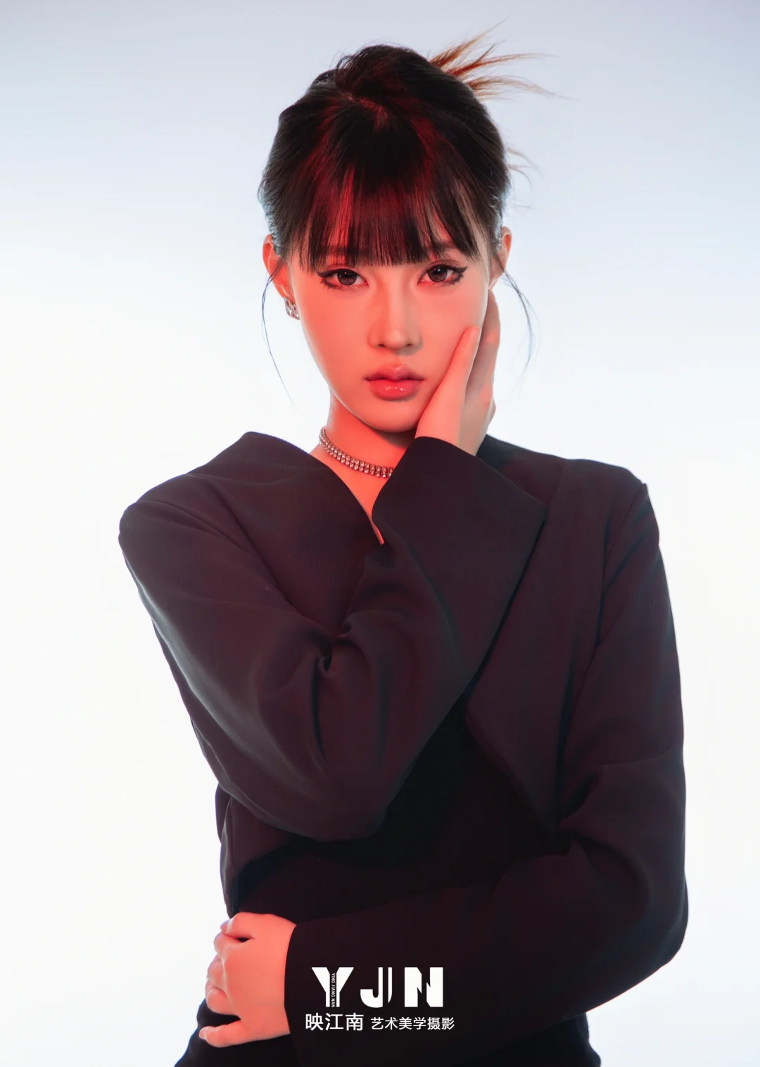 不是吧❓这么辣的御姐写真还撩不到你！？