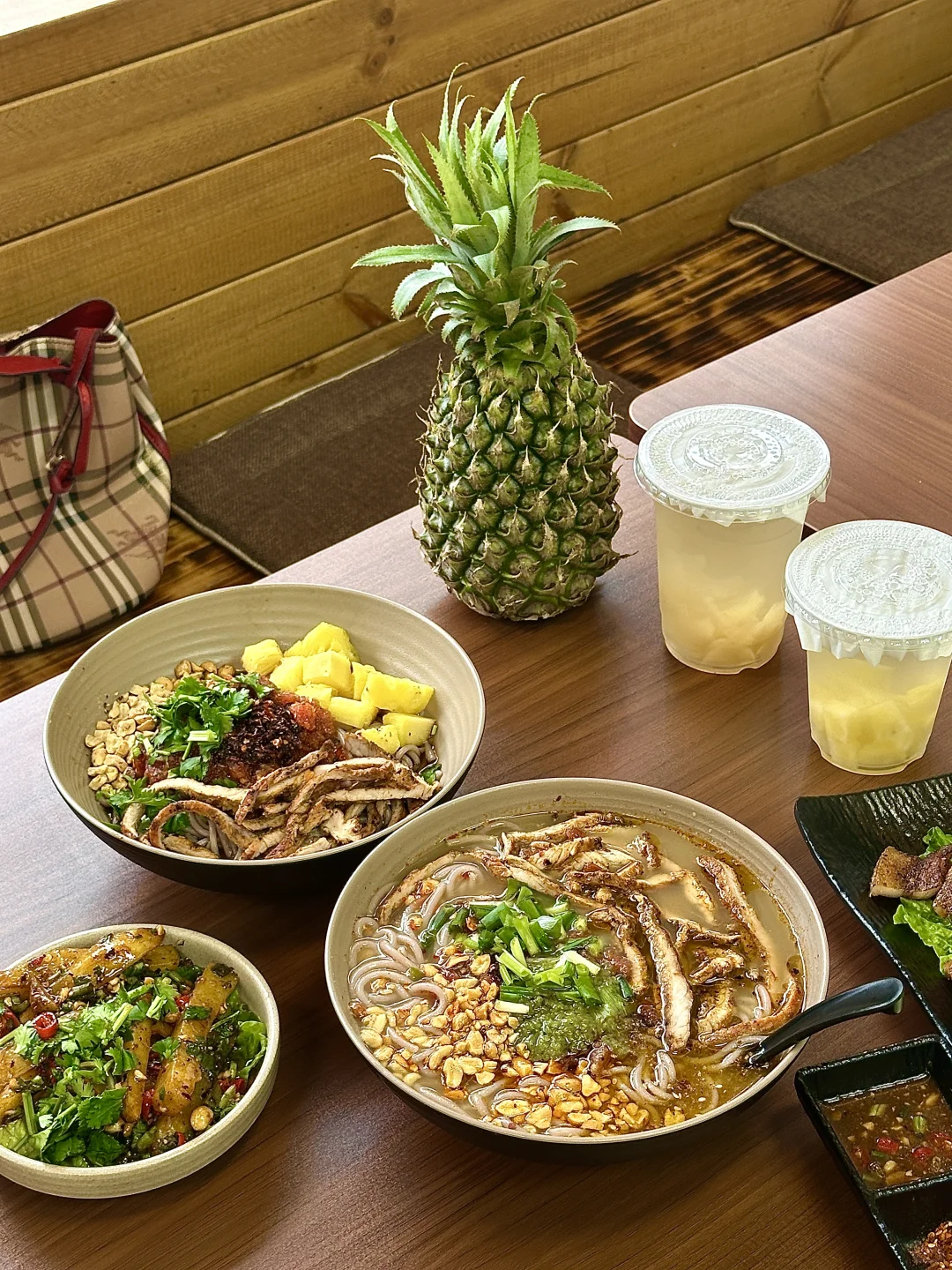 救命！这碗粉面鲜到舔碗！小食直接封神🍜