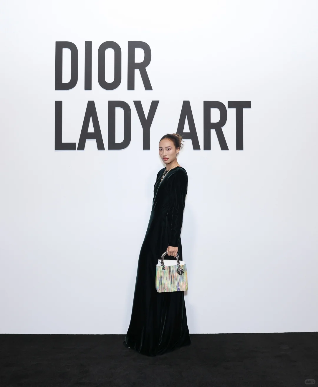 郑钦文出席迪奥上海展览美照