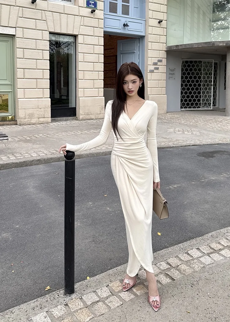 👗秋日甜美风穿搭指南！优雅与性感并存💃