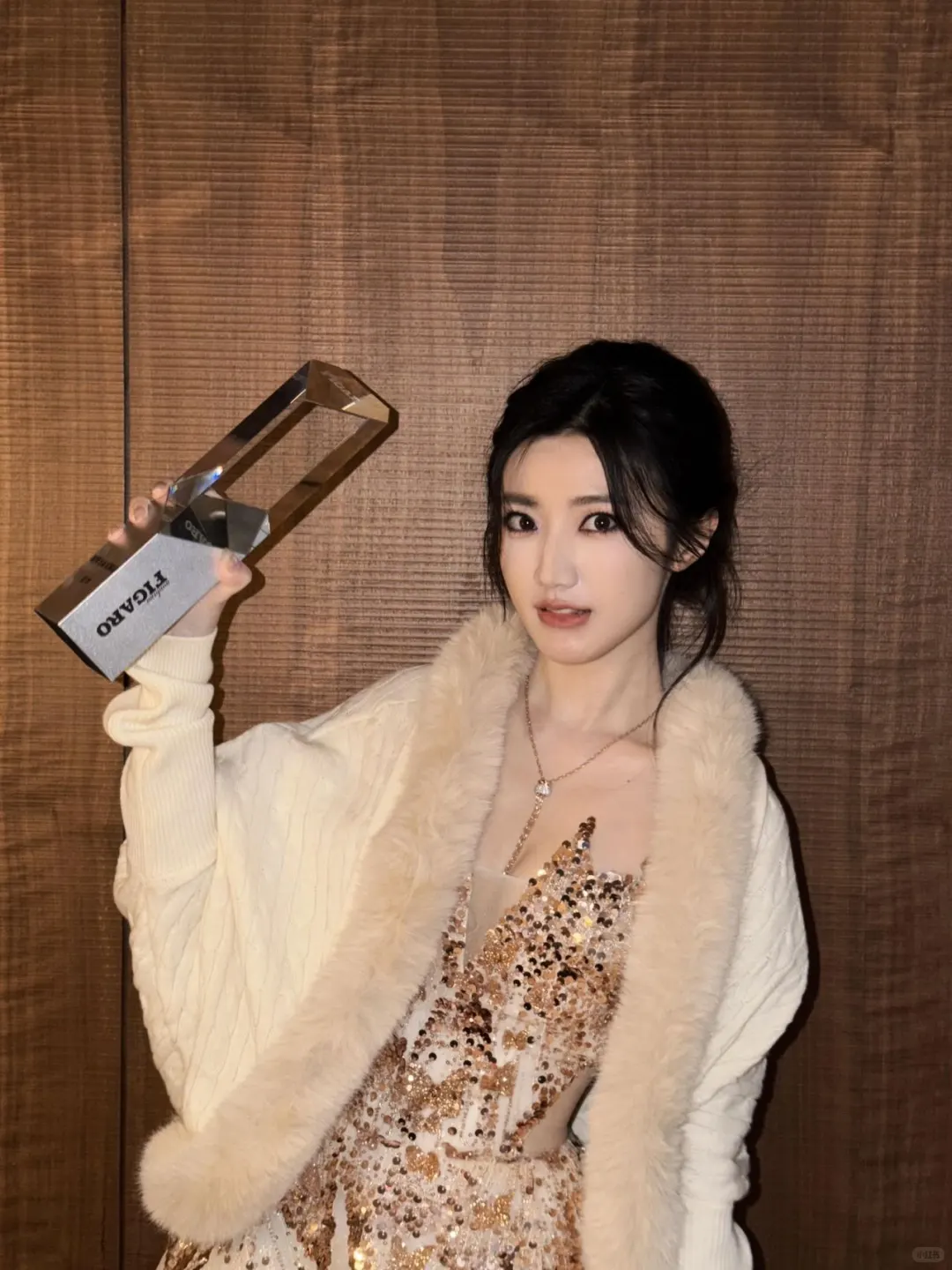 谁懂啊！这个黄羿营业可爱到犯规了！