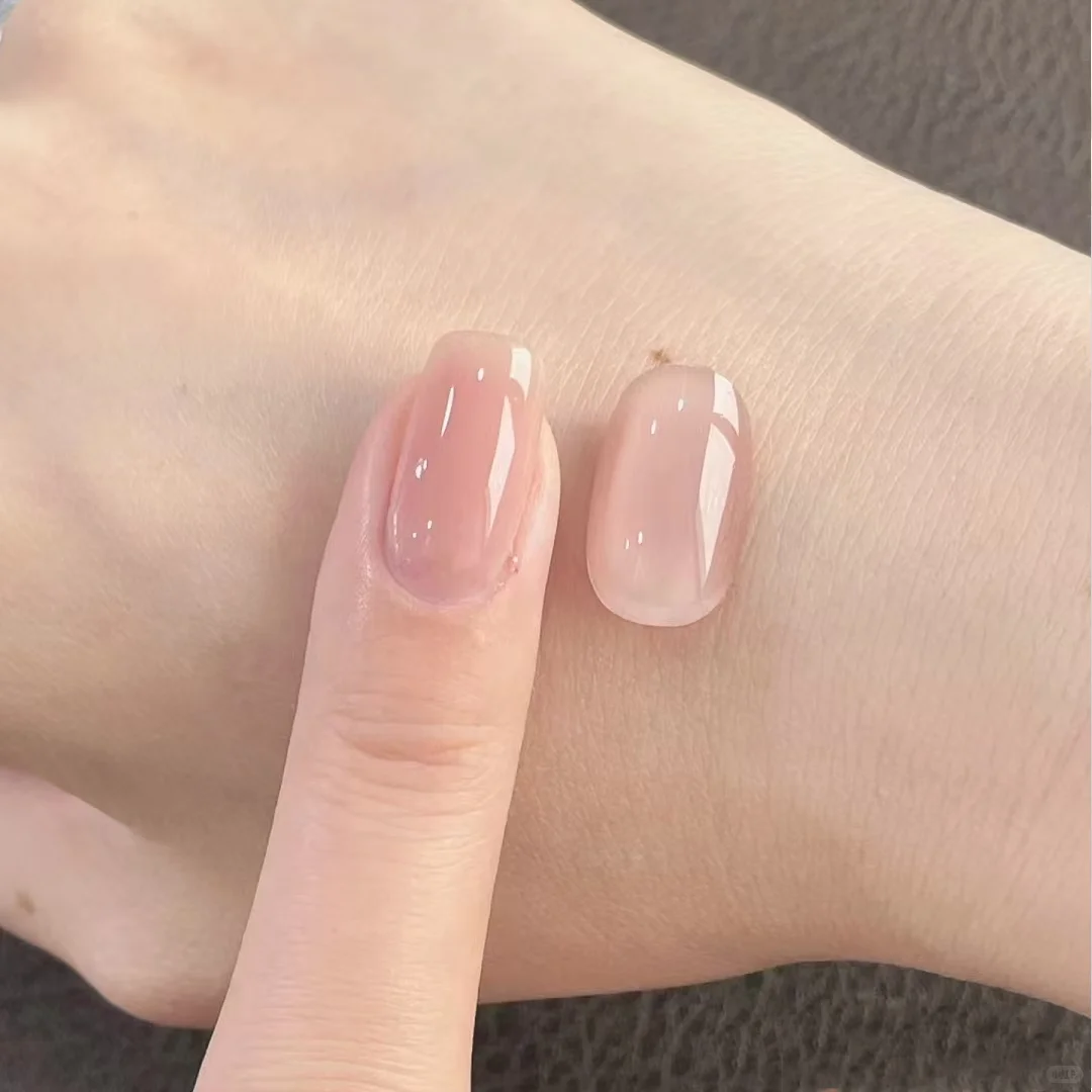 ❄️显白新宠！裸色美甲胶上新！